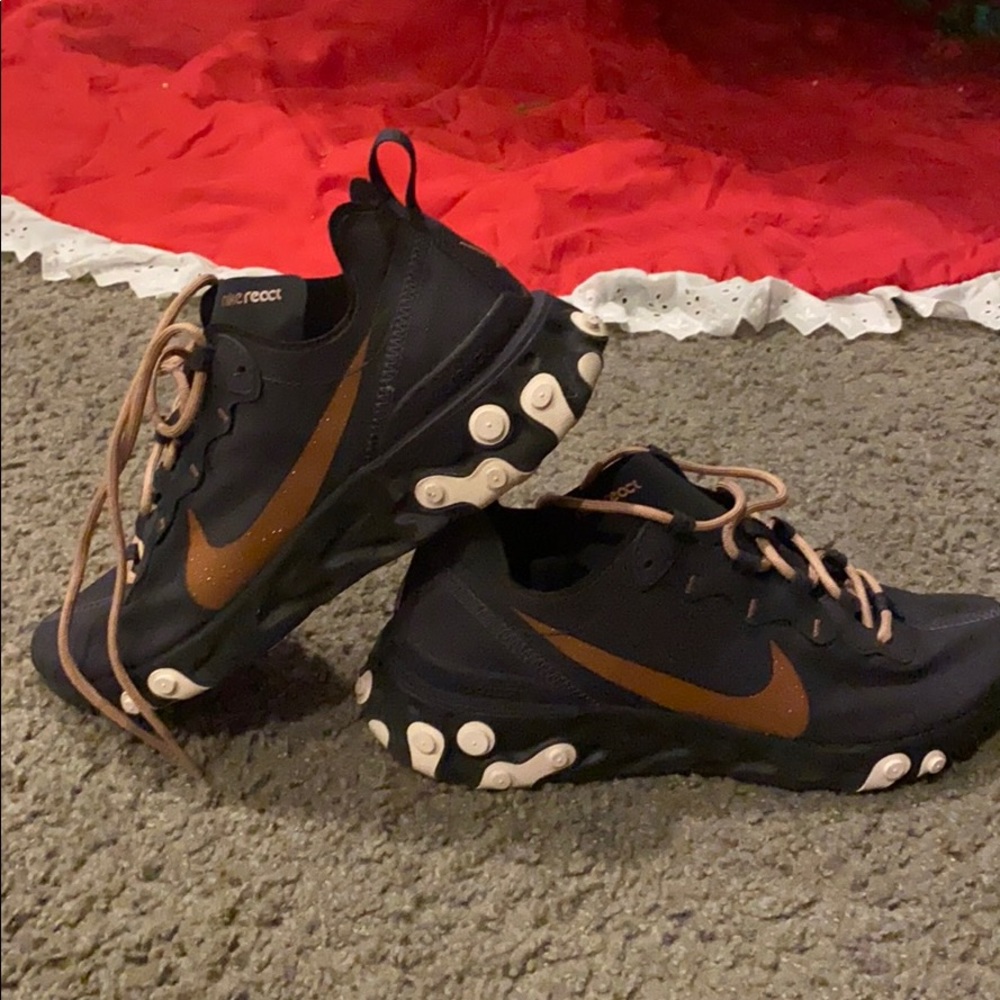 Nike Women's React Element 55 Holiday Sparkle Shoe